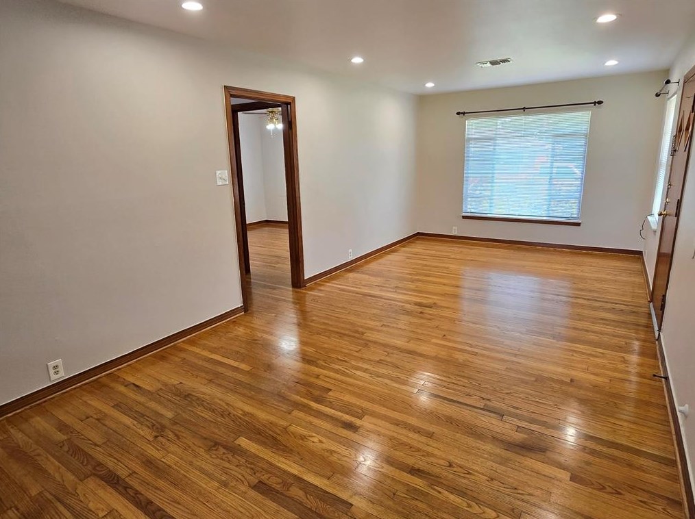 1010 W 31st St, Houston, TX 77018