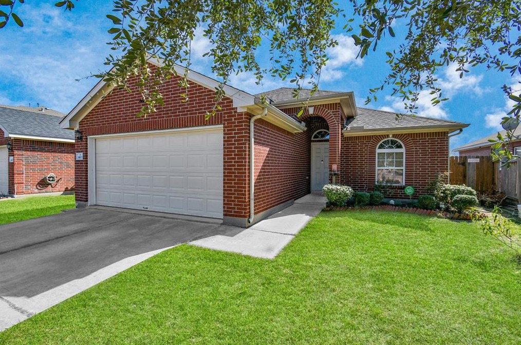 14111 Fox Creek Park Dr, Houston, TX 77083