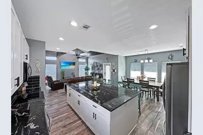 1991 Royalville Court, Port Bolivar, TX 77650 - Photo 14