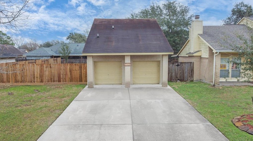 3731 Clover Meadows St, Pasadena TX  77505-3113 exterior