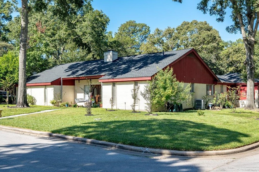 100 Kirkwood Ln, Conroe, TX 77304