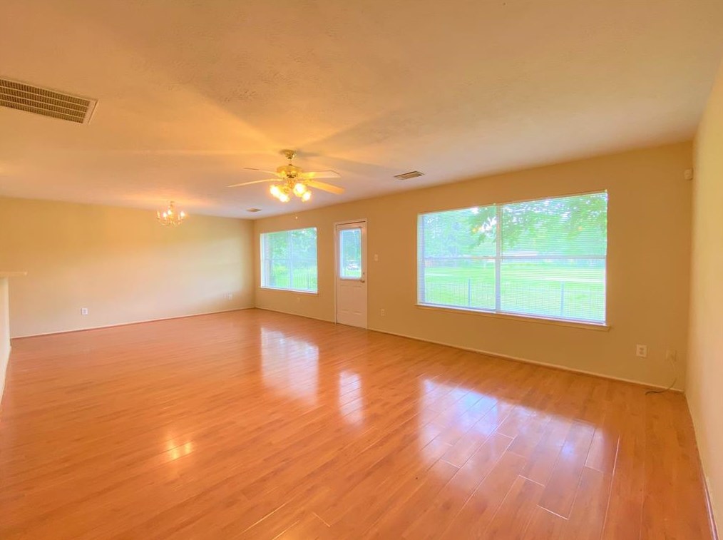 8026 Golf Green Cir, Houston TX  77036-4051 exterior