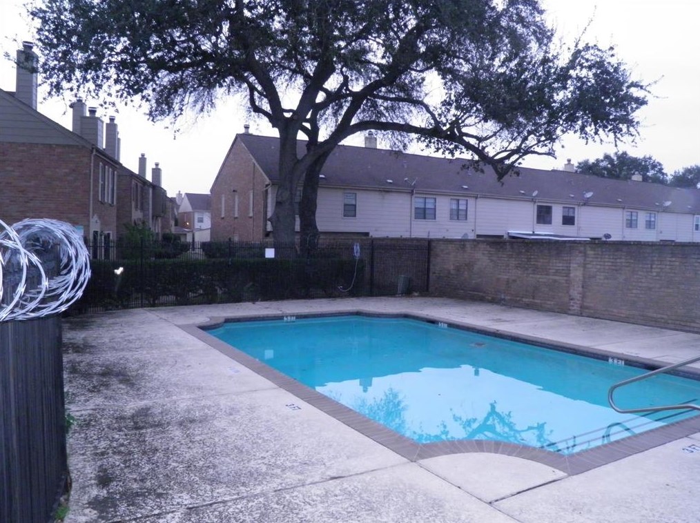 9901 Sharpcrest St, Houston, TX 77036-5900