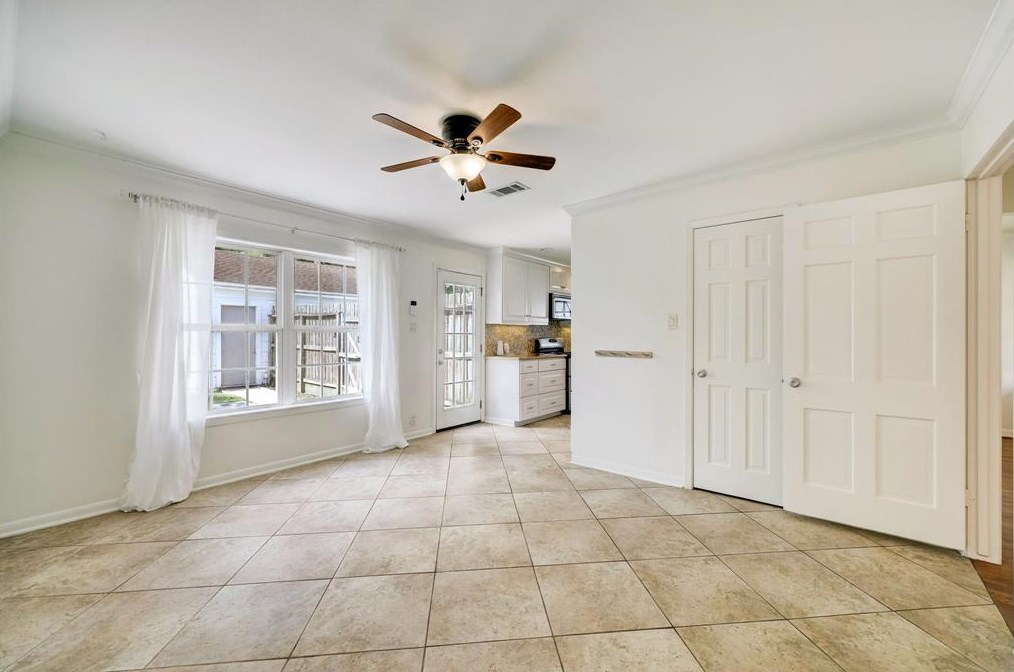 9809 Cedardale, Houston TX  77055-6026 exterior