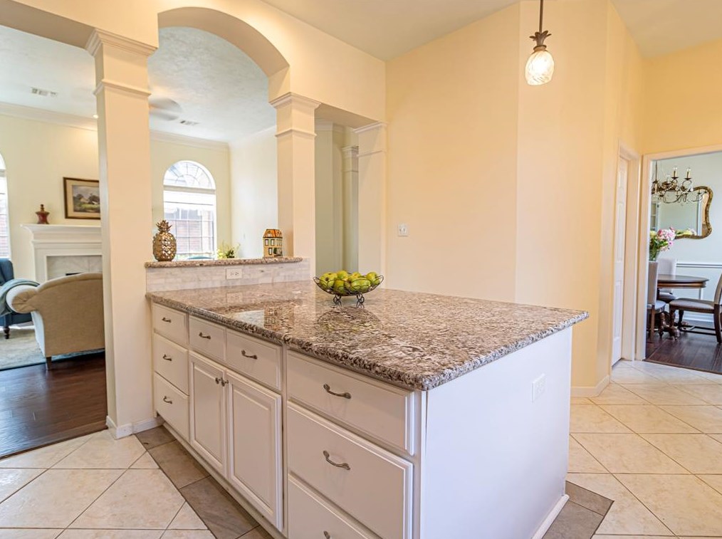 1112 Spinnaker Way, Sugar Land TX 77498-5601 exterior