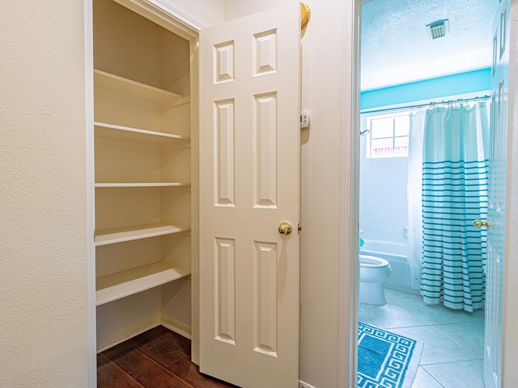 1112 Spinnaker Way, Sugar Land TX 77498-5601 exterior