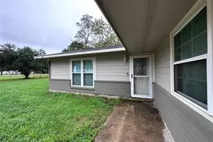 11024 S Hwy 71, El Campo, TX 77437 - Photo 2