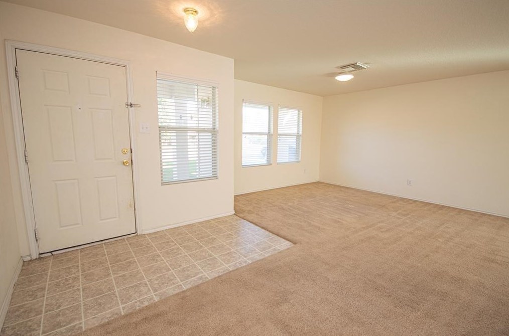 310 Falling Pine Dr, Conroe, TX 77304