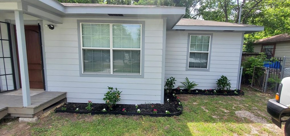 8805 Lomax St, Houston, TX 77093-7318