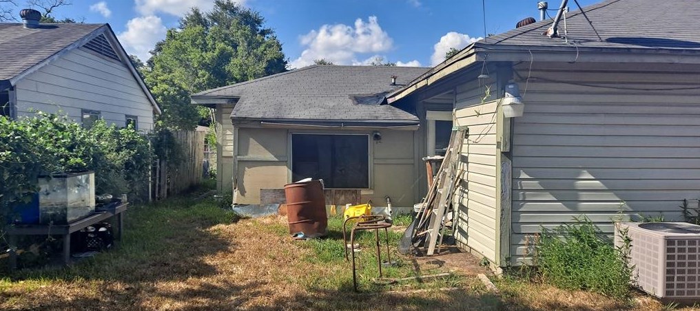 5018 Rapido Rd, Houston, TX 77033-2641