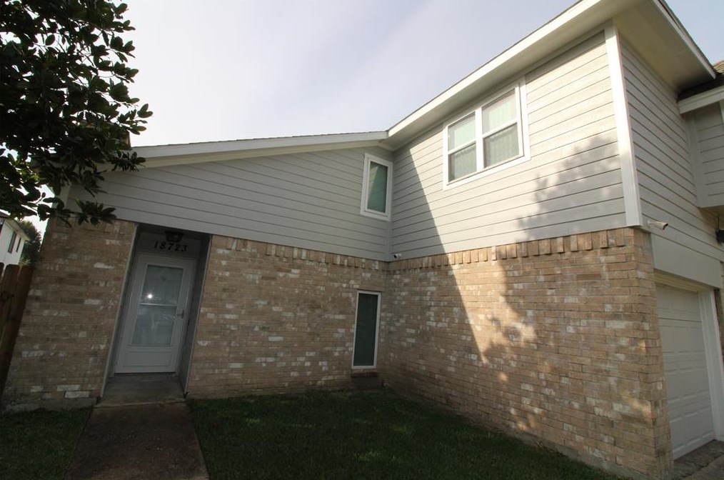 18723 Lippizaner Dr, Cypress, TX 77433