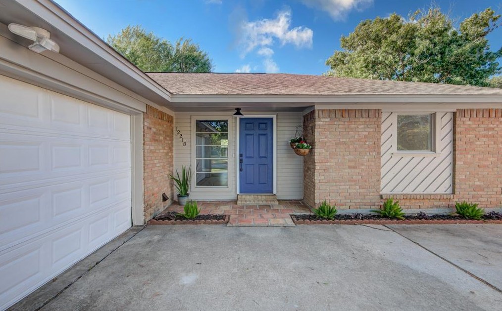 12218 Tawakom Dr, Tomball, TX 77375