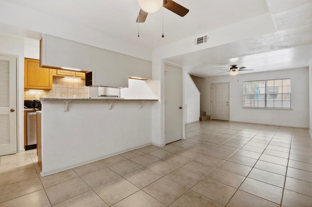 1433 Cedar Post Ln #36, Houston, TX 77055