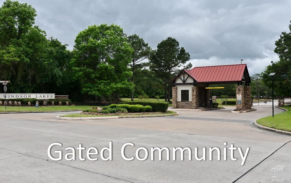 122 N Dylanshire Cir, Conroe, TX 77384