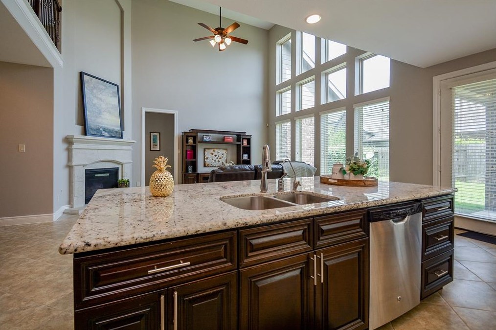 4607 Hickory Branch Ln, Sugar Land TX 77479 exterior