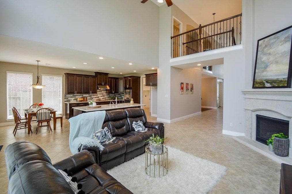 4607 Hickory Branch Ln, Sugar Land TX 77479 exterior