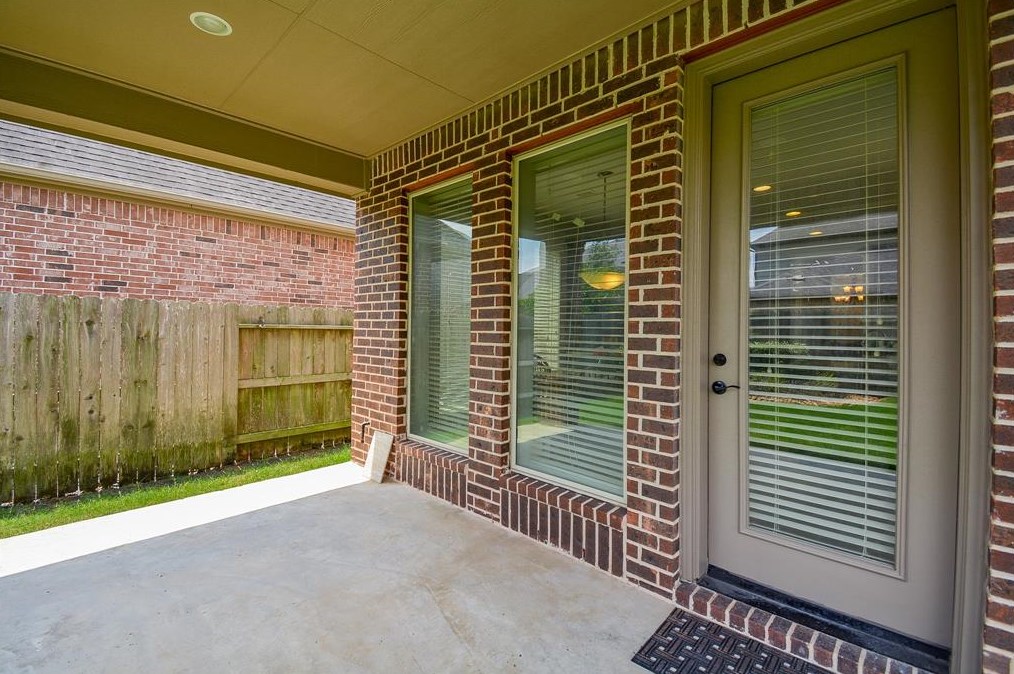 4607 Hickory Branch Ln, Sugar Land TX 77479 exterior