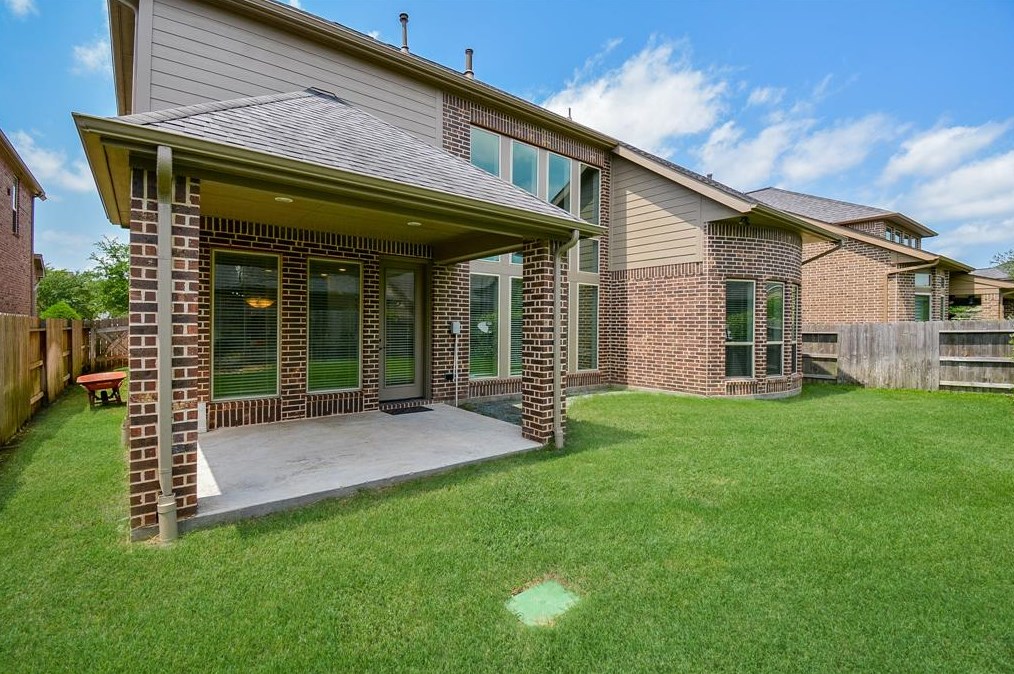 4607 Hickory Branch Ln, Sugar Land TX 77479 exterior