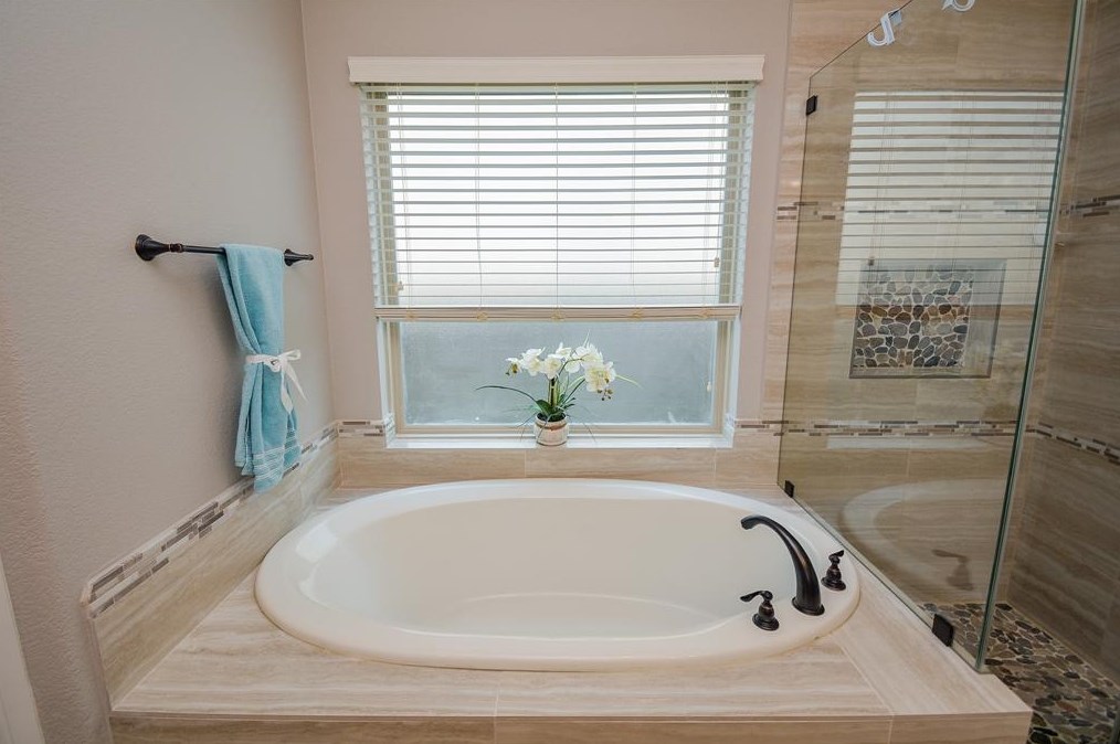 4607 Hickory Branch Ln, Sugar Land TX 77479 exterior