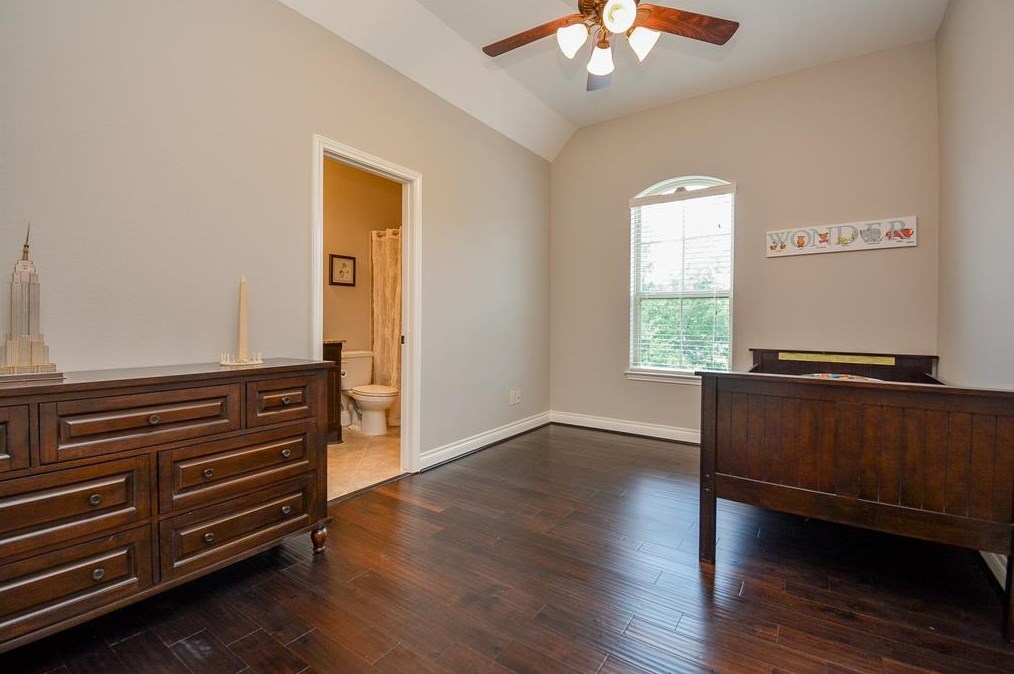 4607 Hickory Branch Ln, Sugar Land TX 77479 exterior