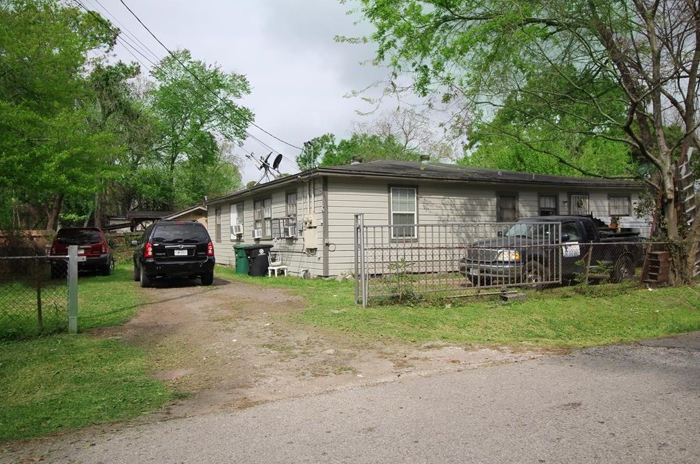 5638 Finch St, Houston, TX 77028