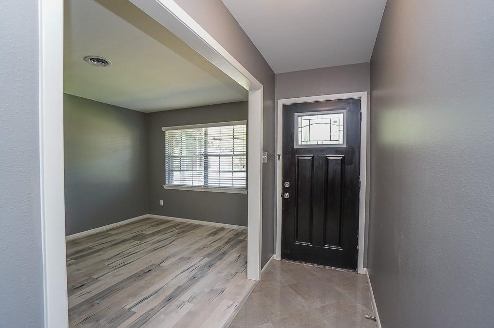 7527 Jackwood St, Houston, TX 77074