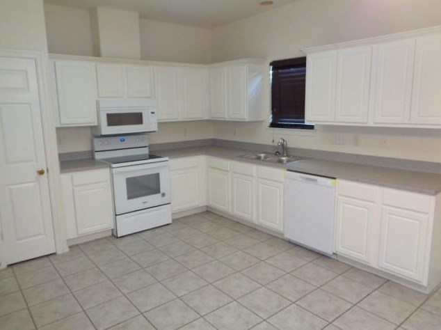 10222 Berry Hill Ln, Tomball, TX 77375