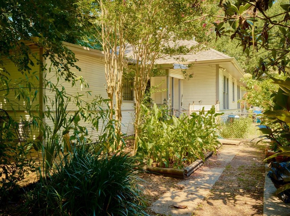 1231 Arlington St, Houston TX  77008-4568 exterior