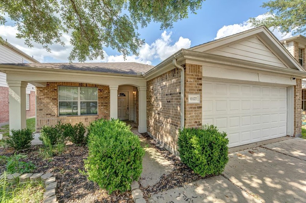 16522 Grenada Falls Dr, Houston TX  77095-7246 exterior