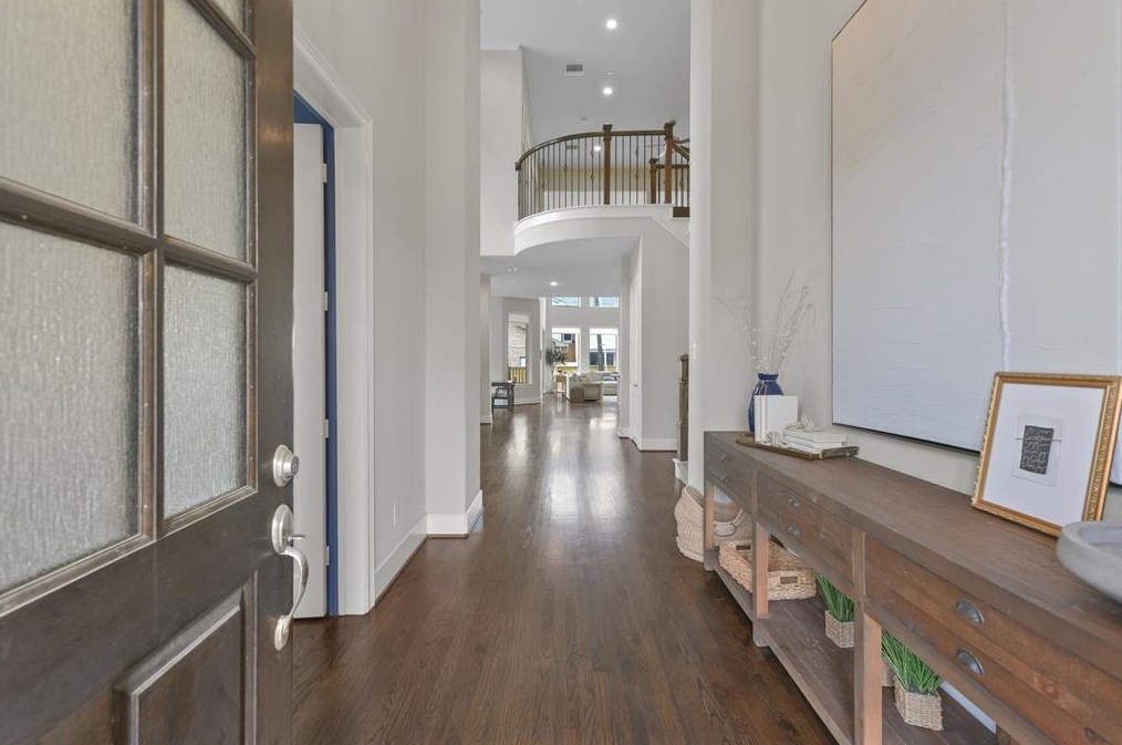 4955 Valkeith Dr, Houston TX  77096-4234 exterior