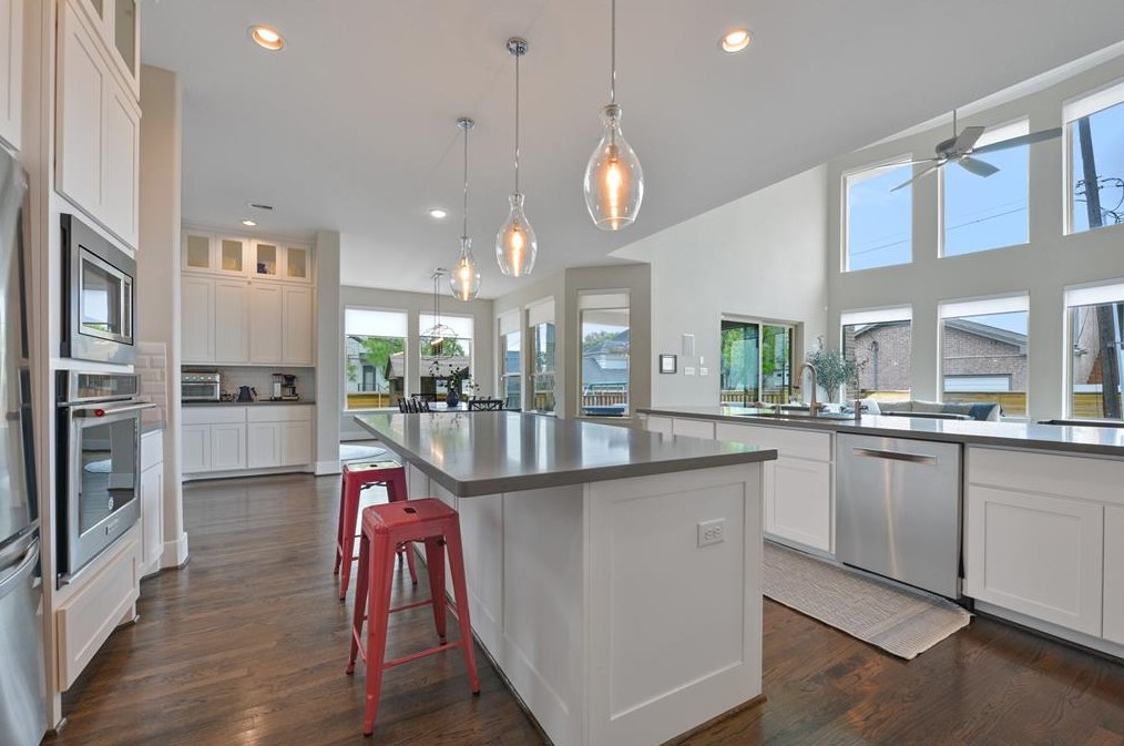 4955 Valkeith Dr, Houston TX  77096-4234 exterior