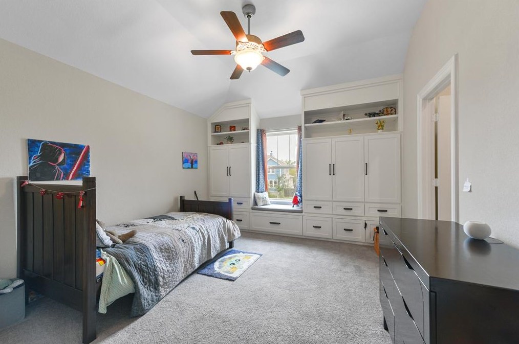 4955 Valkeith Dr, Houston TX  77096-4234 exterior