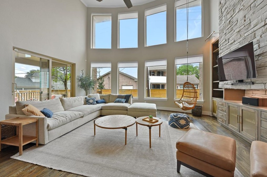 4955 Valkeith Dr, Houston TX  77096-4234 exterior