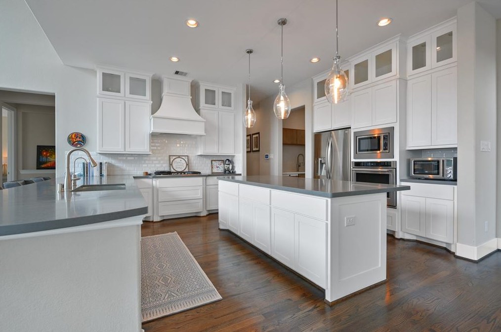 4955 Valkeith Dr, Houston TX  77096-4234 exterior