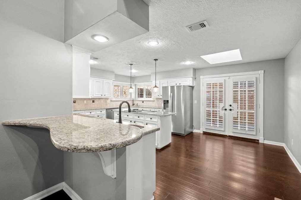 7334 Hearthstone Grn Dr, Houston TX  77095-3594 exterior
