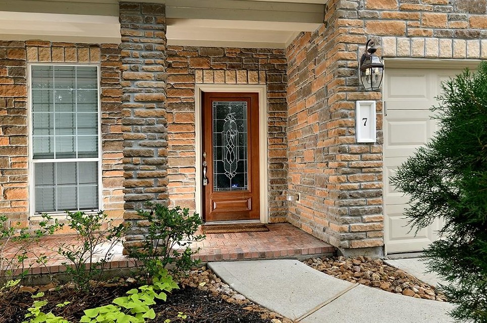 7 S Planchard Cir, Spring, TX 77382