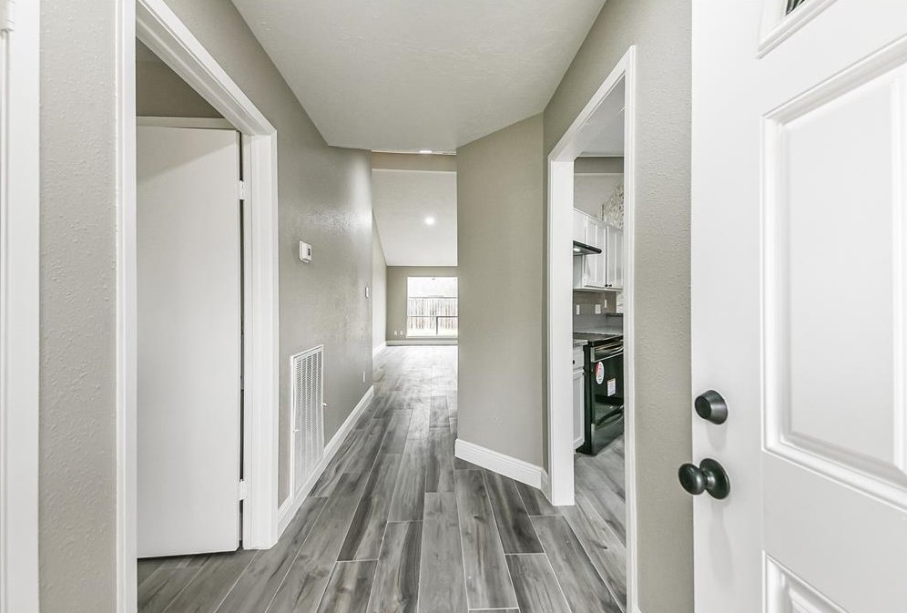 21314 Bridgepoint Ln, Spring TX  77388-3811 exterior