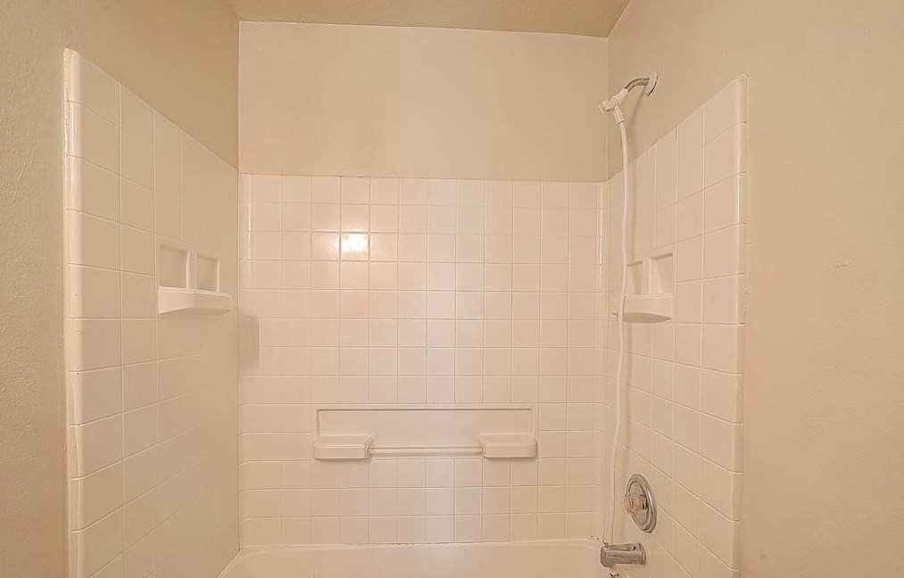 6231 Gillian Park Dr, Katy TX  77449-8530 exterior