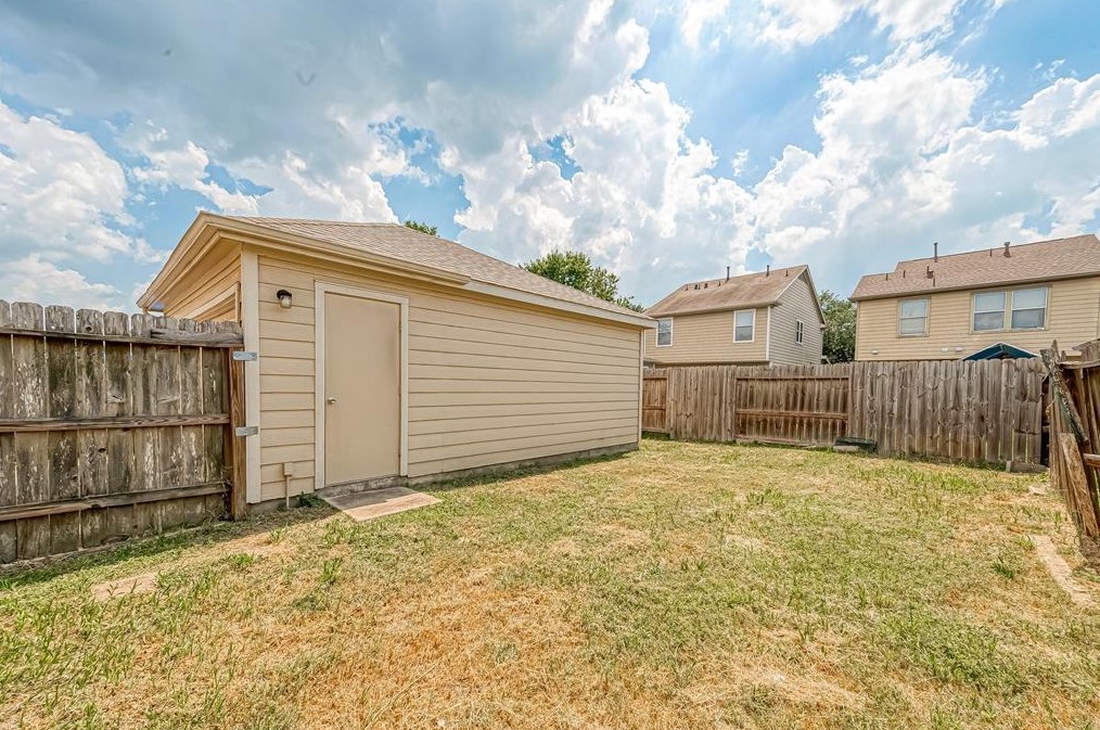 6231 Gillian Park Dr, Katy TX  77449-8530 exterior