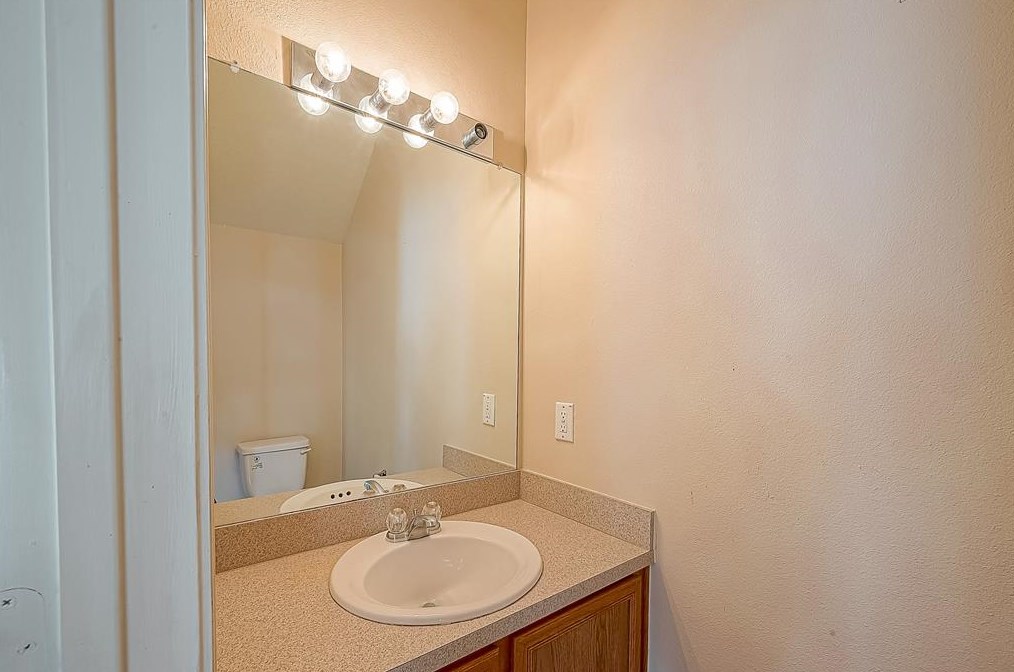 6231 Gillian Park Dr, Katy TX  77449-8530 exterior