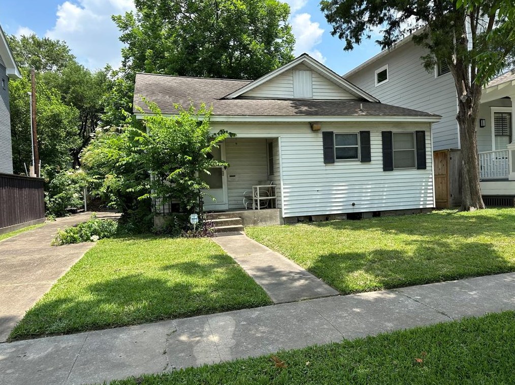 1023 Euclid St, Houston TX  77009-7136 exterior