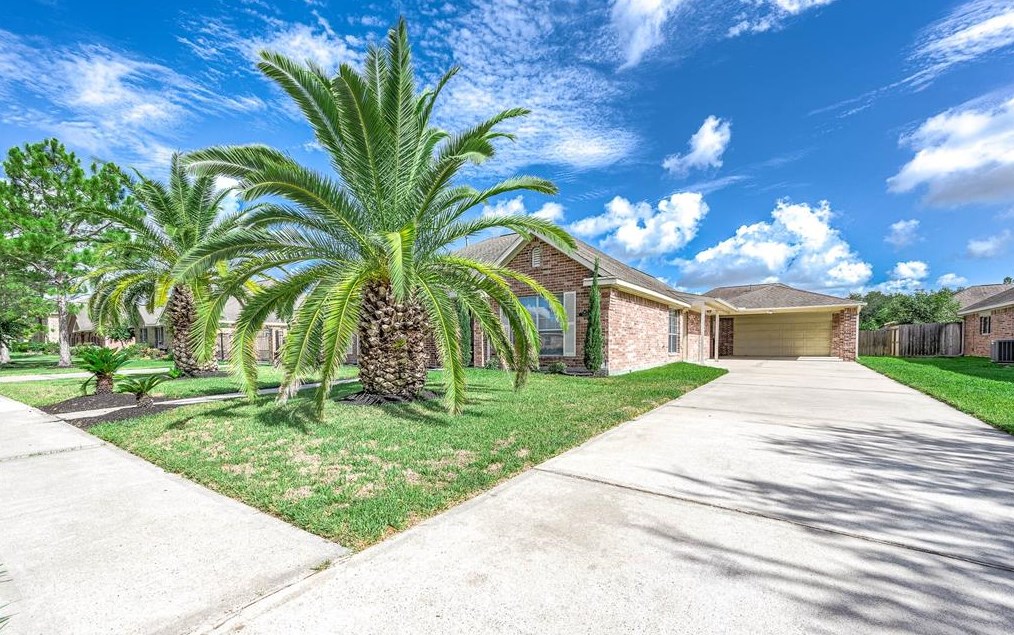 11401 Freestone Ave, Pearland, TX 77584