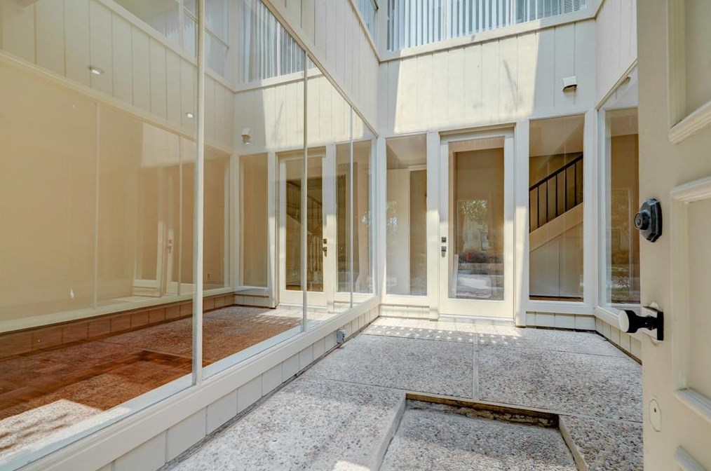 526 Colquitt St, Houston, TX 77006