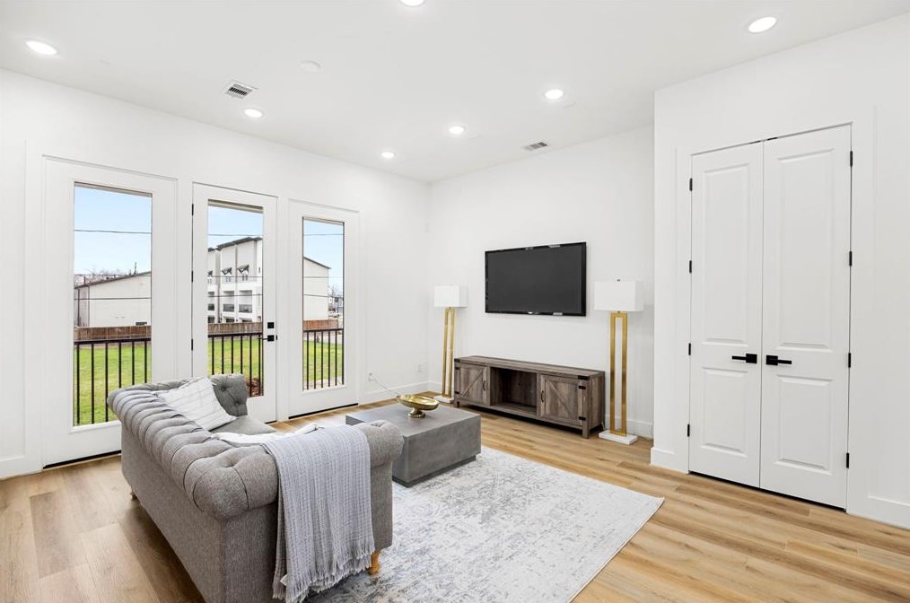 3002 Holman St, Houston TX  77004-3513 exterior