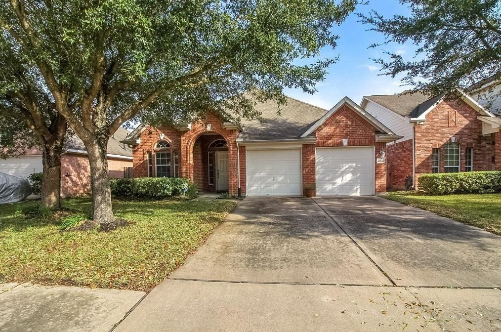 16906 Green Star Ln, Cypress, TX 77429
