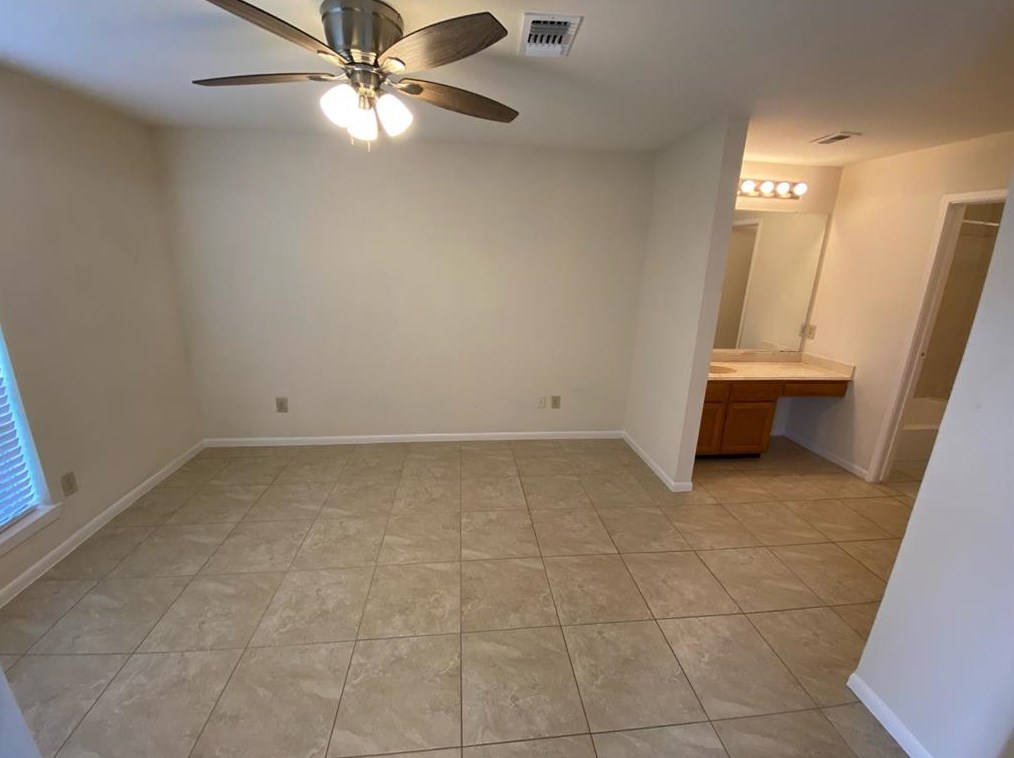 6666 Harbor Town Dr #a104, Houston, TX 77036
