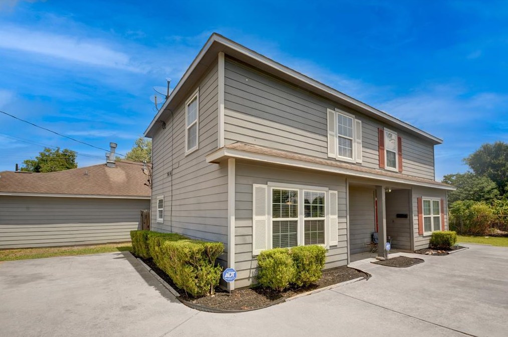 7616 N Main St #a, Houston, TX 77022