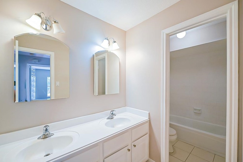 15923 Echo Lodge Dr, Houston TX  77095-4074 exterior