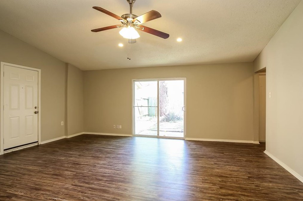 23719 Farm Hill Rd, Spring, TX 77373