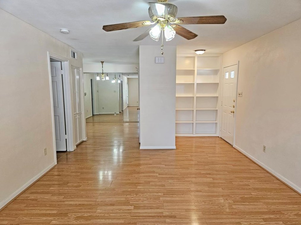 1311 Antoine Dr #228, Houston, TX 77055